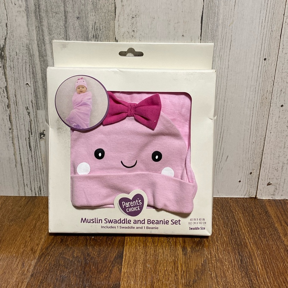 Muslin baby swaddle and beanie set